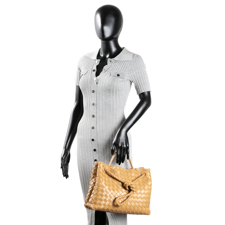 Bottega Veneta Medium Andiamo Bag Dark Praline - Outlet Final Sale