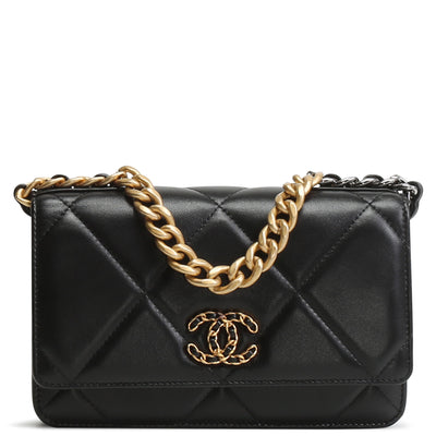 CHANEL 19 Wallet on Chain - Black