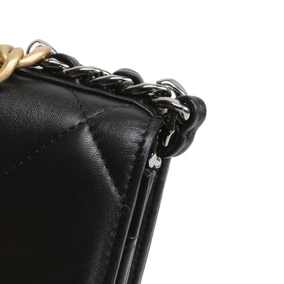 CHANEL 19 Wallet on Chain - Black