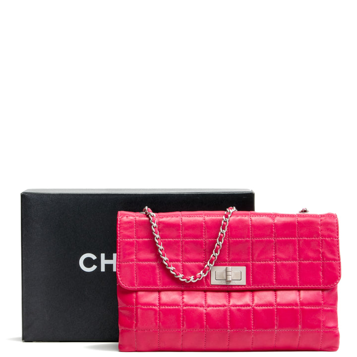 Chanel Lambskin -Schokoladenbeutel Mademoiselle Lock Chain -Tasche - Fuschia Outlet Final Sale