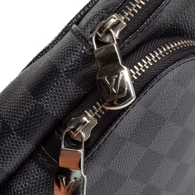 LOUIS VUITTON Damier Graphite Avenue Sling