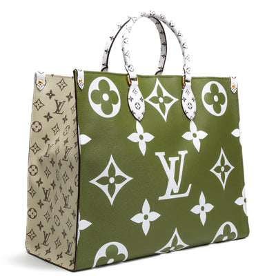 LOUIS VUITTON Monogram Giant Onthego GM - White