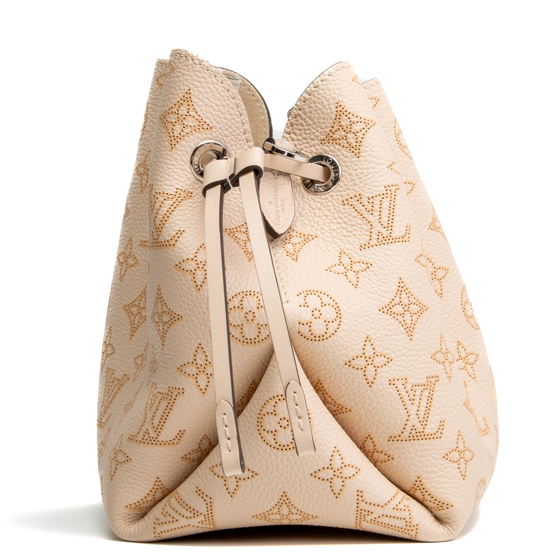 LOUIS VUITTON Monogram Mahina Bella w/ coin purse - Beige