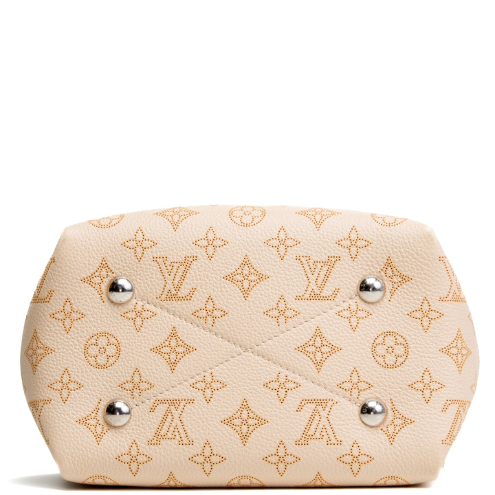 LOUIS VUITTON Monogram Mahina Bella w/ coin purse - Beige