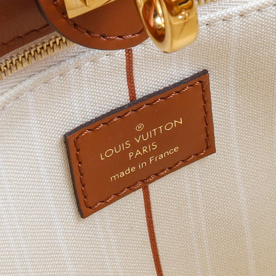 LOUIS VUITTON Monogram Tuffetage On My Side PM - Neutral