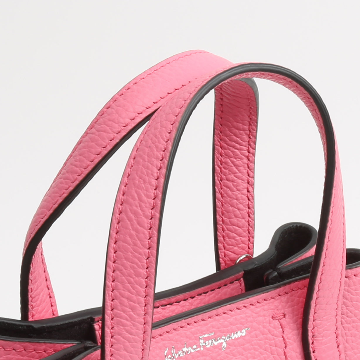 FERRAGAMO Gancini Tote -Bubble Gum Pink